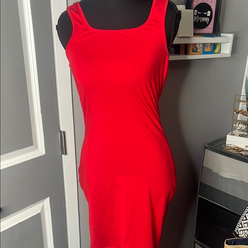 Private Label Red Sheath Mini Dress Square Neck Sleeveless